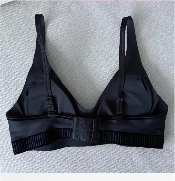 Alo Airlift Line Up bra and shorts set - Image 3