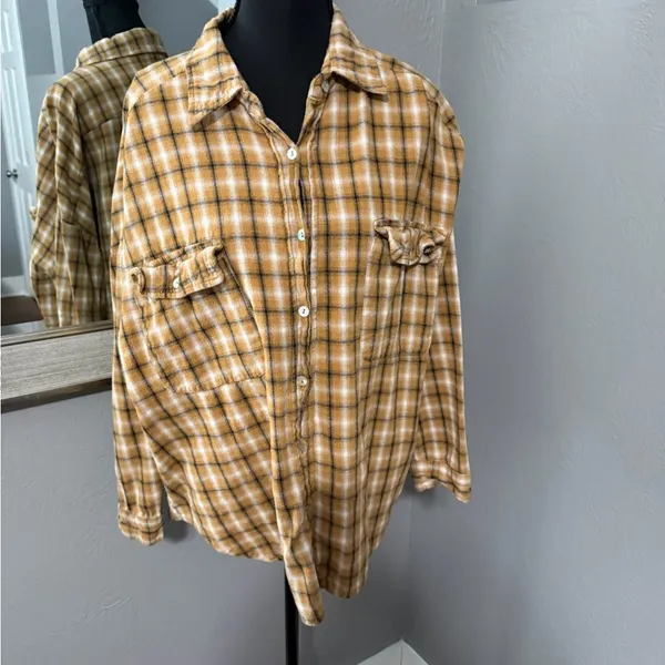 Pol x Anthropologie Yellow Plaid Flannel Size Medium. - Image 2
