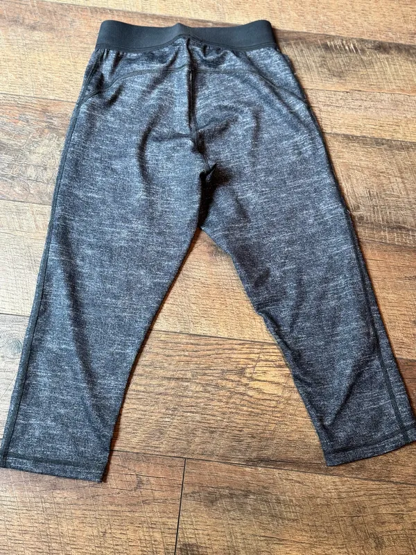 adidas Gray Heathered Capri Leggings XS | High Rise Workout Yoga Running - Image 3