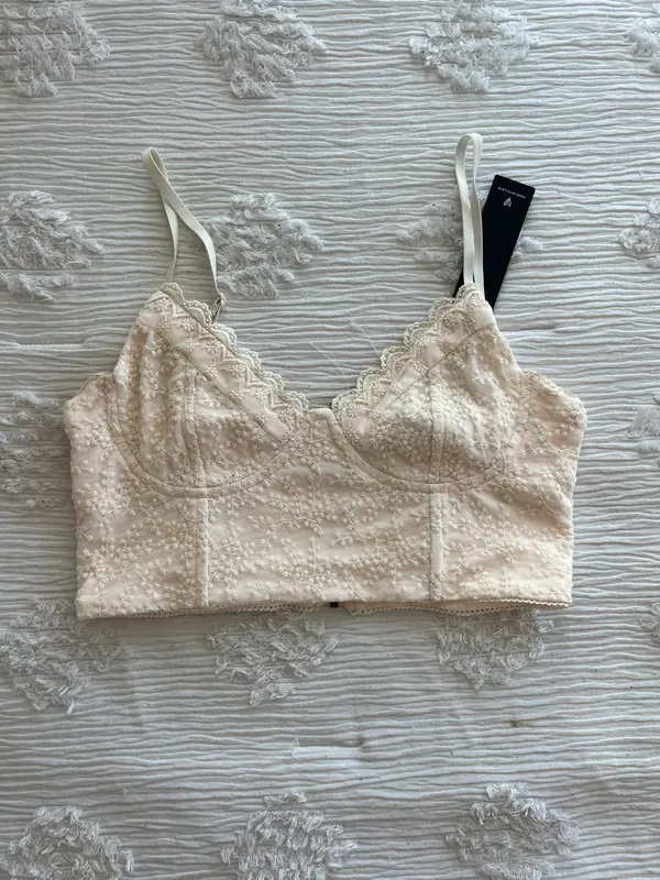 Cream Embroidered Lace Cropped Cami Tank Top Lulus - Image 3