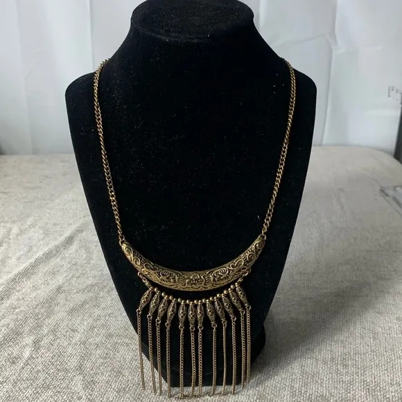 Paparazzi Fringe Fashion Brass Statement Necklace - Image 2