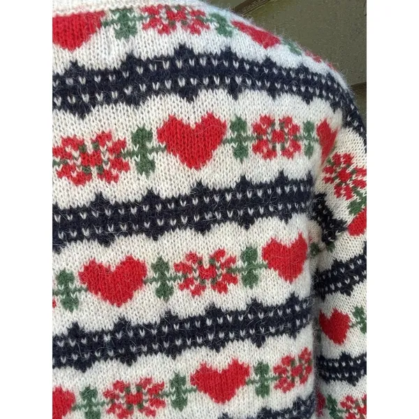 Loose Crew-Neck Wool-Blend Cropped Sweater Old Navy Large hearts Oversized - Image 5