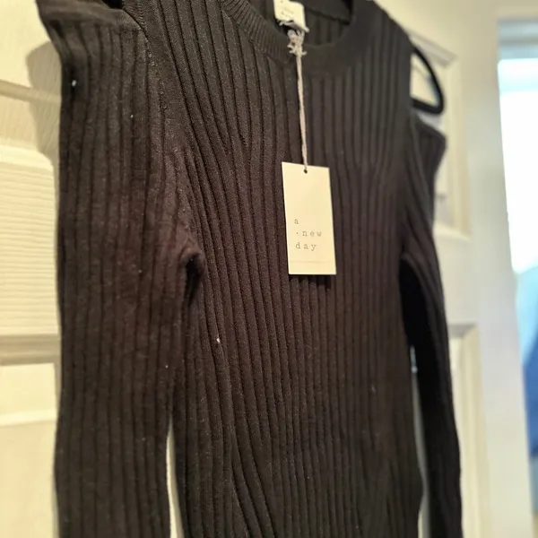 NWT Women's Long Sleeve Sweater Dress - Black M - Image 5
