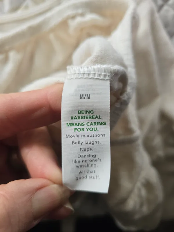 O aerie Cream Pullover Sweatshirt Medium - Image 5