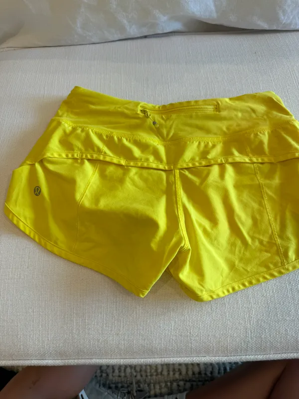 Lululemon Speed Up Shorts 2.5 - Image 2