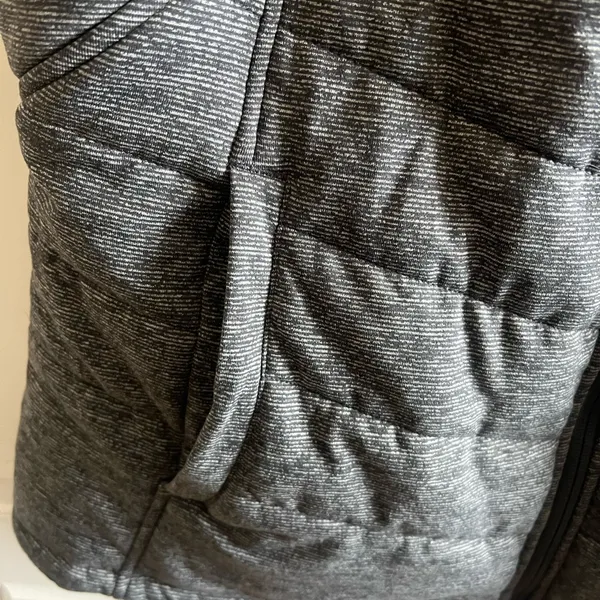 The North Face Women XL Grey Full Zip Outdoor Vest - Image 3