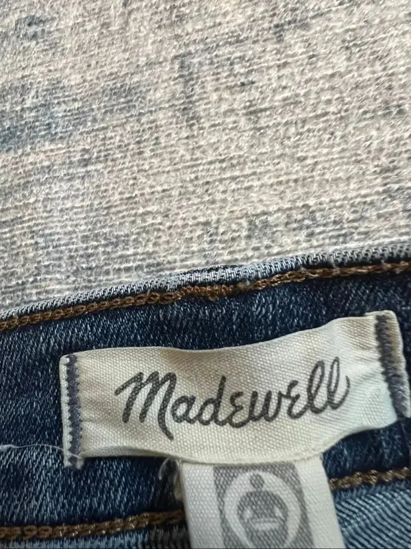 Madewell Distressed Kick Out Crop Jeans Style: NM243 Size 27 - Image 4