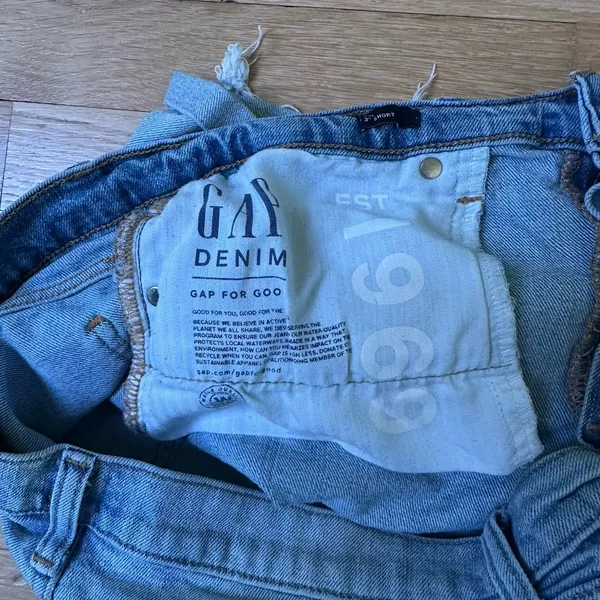 Gap Jean shorts - Image 6