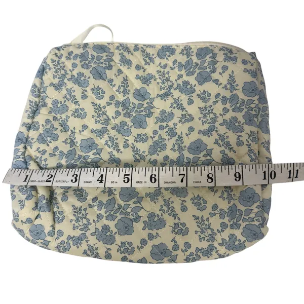 Floral Quilted Cosmetic Bag Blue & Cream Makeup Pouch, Travel Toiletry Zipper - Image 4