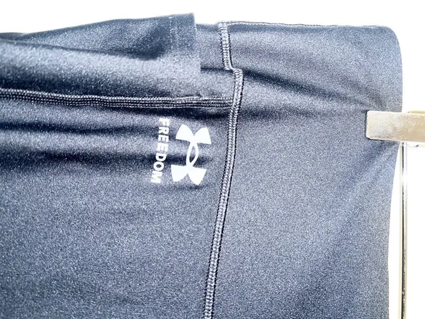 Under Armour Black Capri 24” Leggings with USA Dot Detail - Image 5