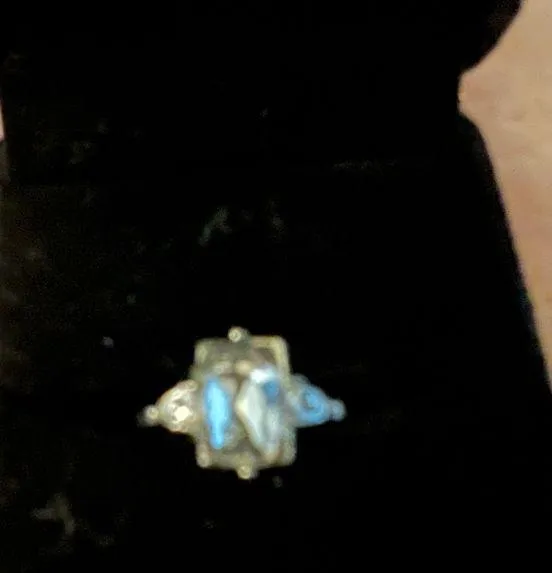 Women’s Gorgeous Stainless Steel Silver Statement Ring Size 7 - Image 2