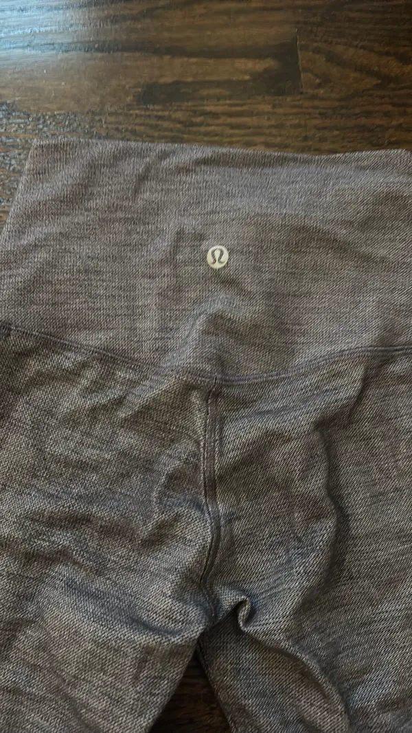 Grey Lululemon Leggings Crop - Image 2