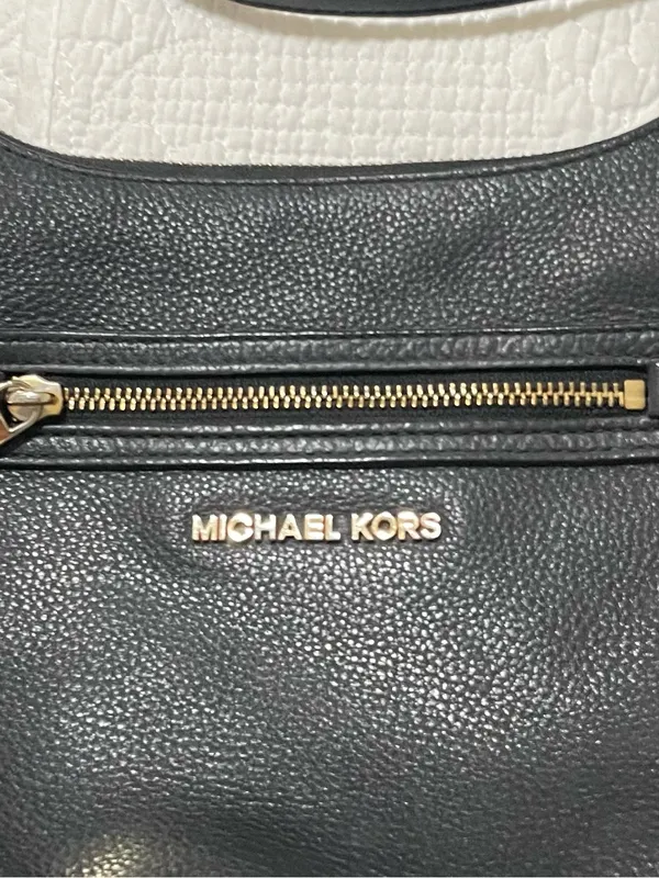 Michael Kors Rhea Black Pebbled Leather Hobo Shoulder Bag with Gold Hardware - Image 8
