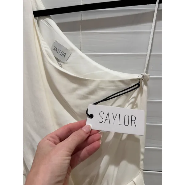 NEW Saylor Revole one shoulder Dress Sz M White Feather Draped Cocktail Mini - Image 3