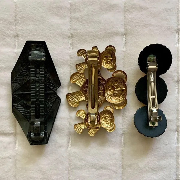 3 Unique Vintage Gold-Toned Metal Hair Clips - Image 3