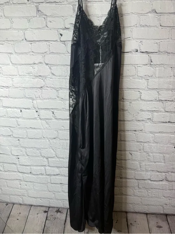 NWT the vintage twin Black Lace-Trim Slip Dress - Women's Intimates - Image 5