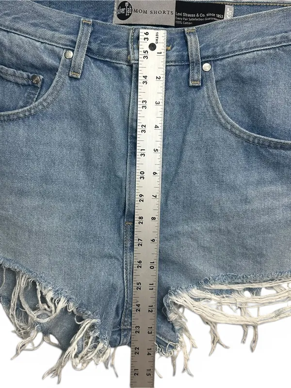 Levi’s SilverTab Mom Shorts W30 Light Wash High Rise Distressed Raw Hem Y2K - Image 8