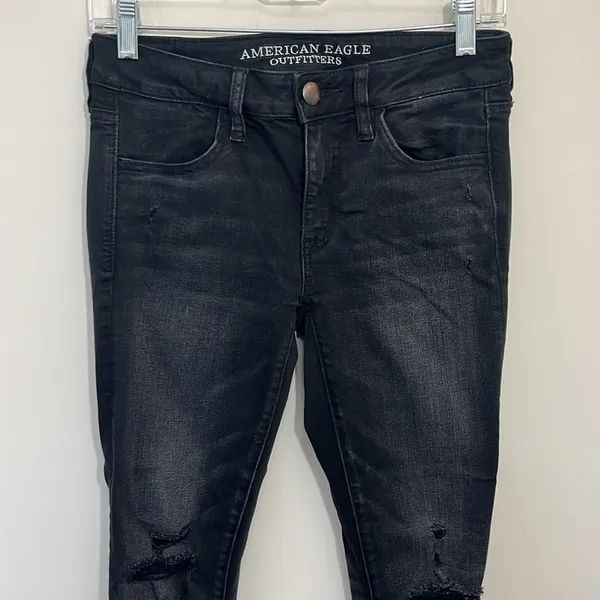 American Eagle Women’s Black Denim Distressed Jegging Size 4 SHORT - Image 3