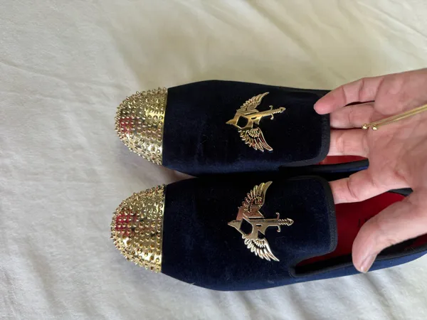 JITAI Men's Navy Blue Velvet Loafers - Gold Spiked Toe & Winged Sword Emblem - Size 10 - Image 3