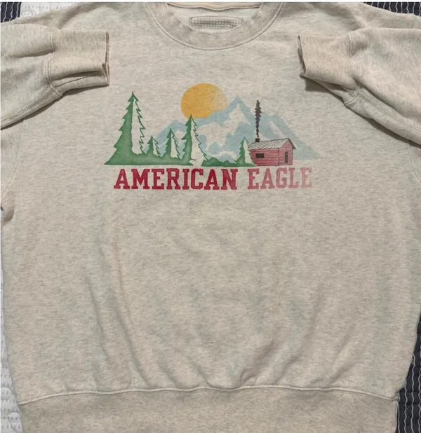 Holiday Sweatshirt Small - Image 4