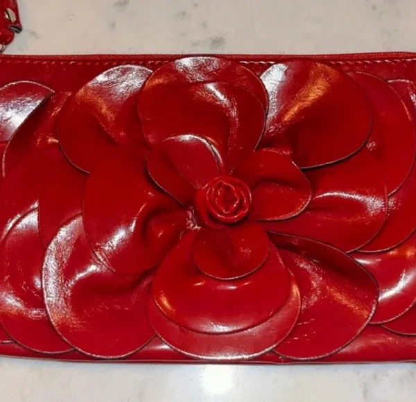 LULU Red Wristlet - Image 8