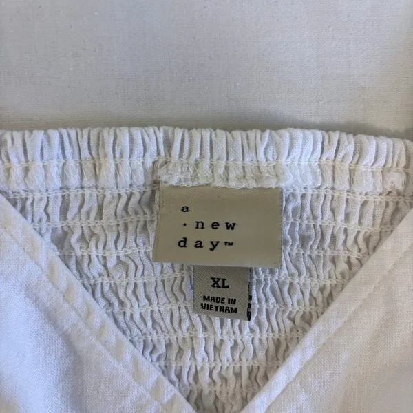 A New Day White Ruffle Cottagecore Romantic Crop Top XL Cotton‎ Rayon V-Neck - Image 8