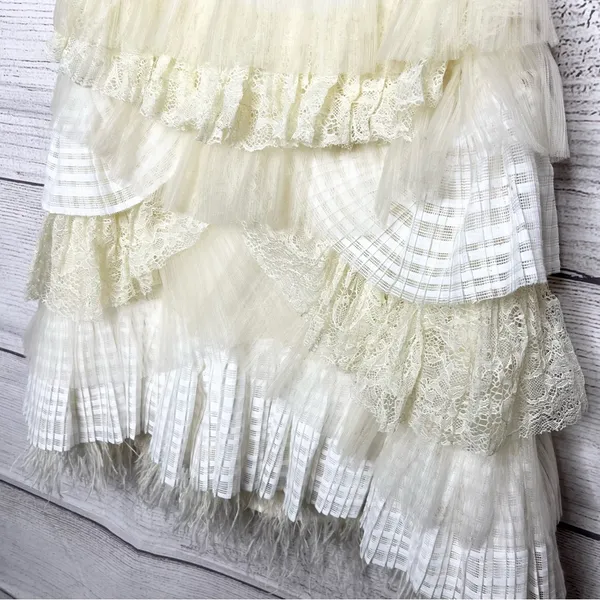 BCBGMAXAZRIA Owen Feather-Trim Ruffled Strapless Dress Size Small Cream White - Image 6