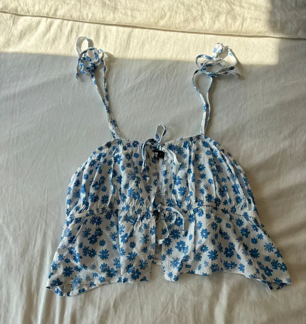 Kendall & Kylie Floral Top - Image 2