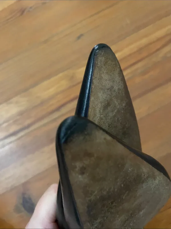 Manolo Blahnik Carolyne Black Leather Pointed Slingback Pumps, Size 41 Italy - Image 9