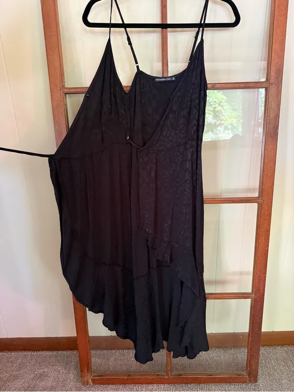 Abercrombie & Fitch Black Satin Leopard Jacquard Wrap Midi Slip Dress - Size XS - Image 8