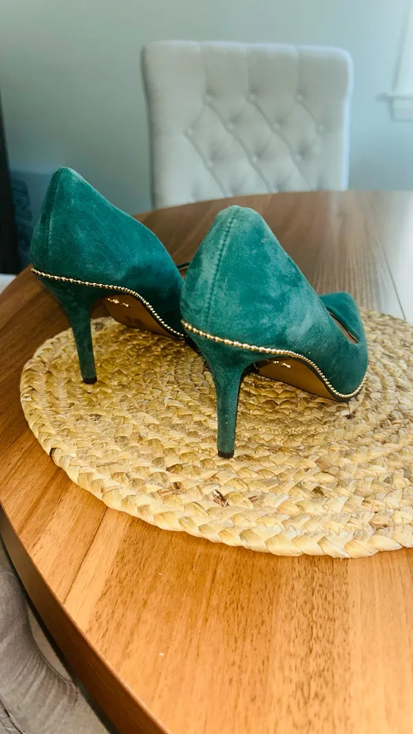 Coach heels hunter green suede  - Image 6
