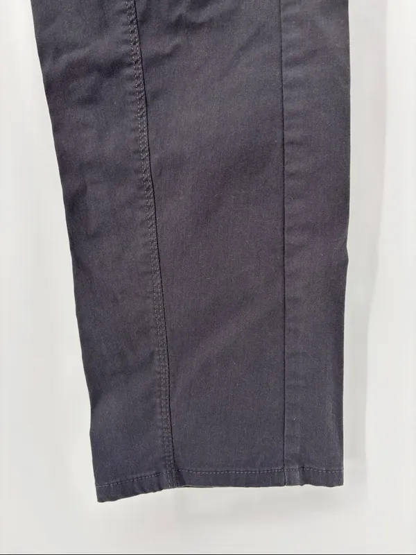 Mountain HardWear Ankle Outdoor Hiking Pants Women’s Size 6 in Charcoal Gray - Image 6