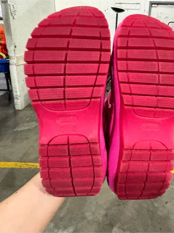 Crocs Classic Mega Crush Clog Juice Pink size  8 - Image 4