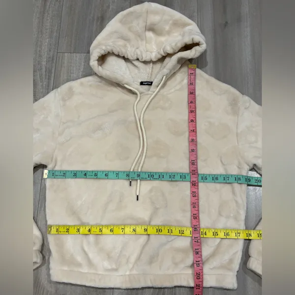 Angel Cult Women’s Cream Hoodie With Hearts Size S - Image 3