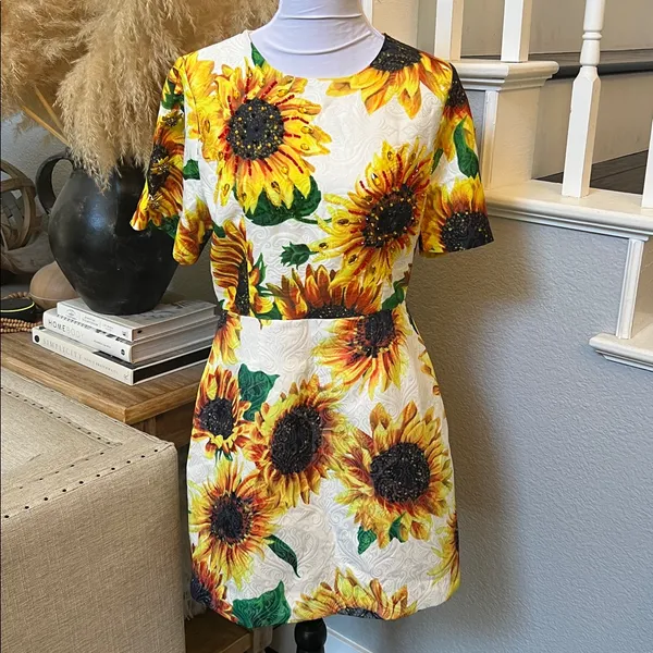 L'ATISTE Sunflower Paradise Mini Dress White Yellow Floral Embellished SZ Large - Image 2