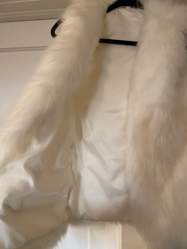 Faux - Image 3