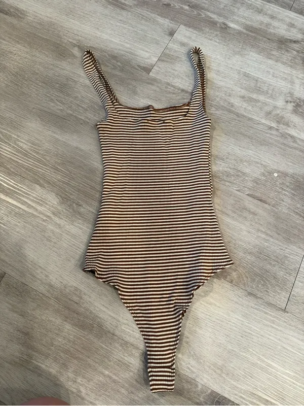 Reformation Brown & White Striped Bodysuit Size Medium - Image 7