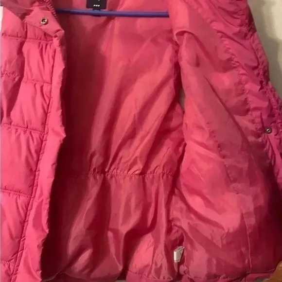 Gap Pink Puffer‎ Vest Wonen's Size Medium - Image 6