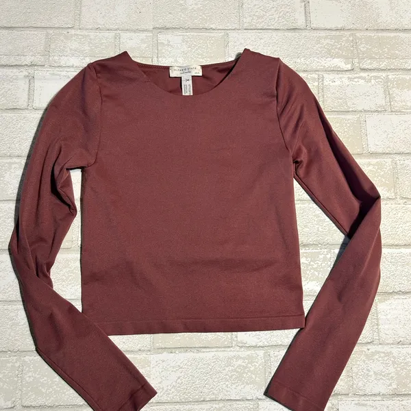 Altar'd State Long Sleeve Active Wear Burgundy Top Size XS/S - Image 2