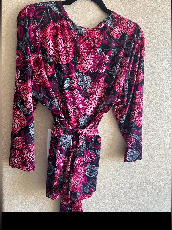 Chicos size 3 Wrap Robe‎ Top Pink Floral Print XL modest - Image 3