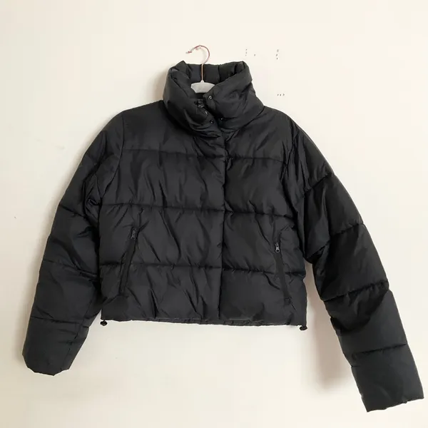 Alo Yoga Gold Rush Puffer Black XS - Image 2
