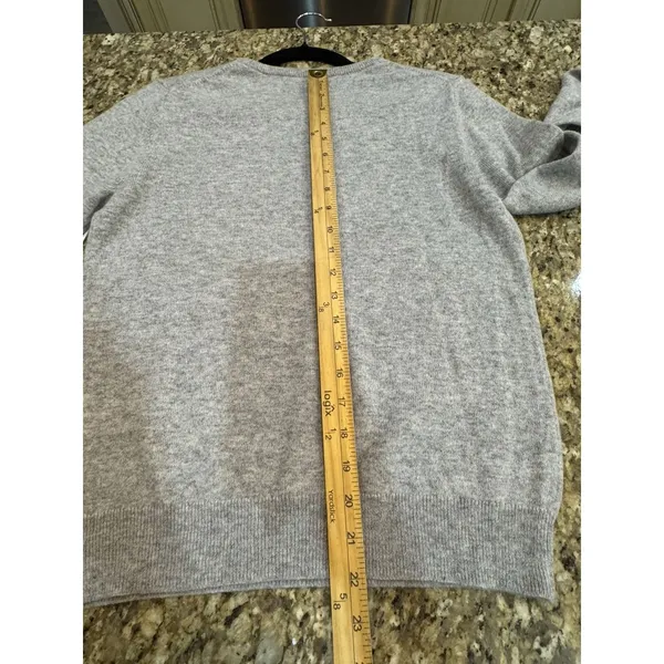 Juicy Couture Black Label Italian cashmere crewneck sweater Size Medium - Image 11