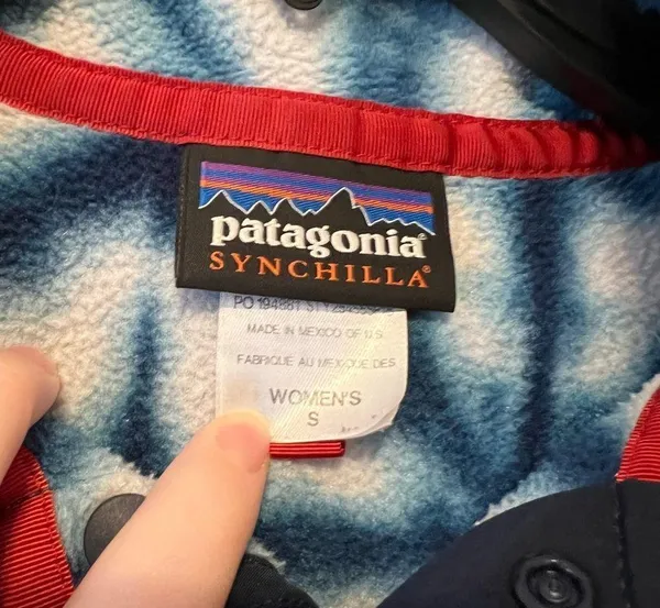 Patagonia Synchilla Snap-T Pullover in Navy Diamond Dancer Size Small - Image 4
