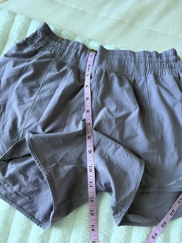 Lululemon Hotty Hot 4” 6 TALL Shorts Like new - Image 8
