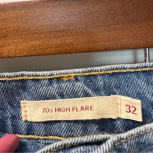 NWT Levi's 70's High Rise Flare Jeans Slim Stretch Bootcut Wide Leg‎ Medium Wash - Image 6