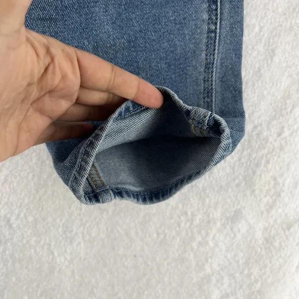 Hollister Ultra High Rise Mom Jean Womens Size 27 Light Wash‎ Denim Tapered Leg - Image 12
