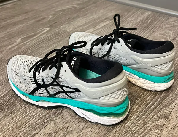 Running Shoes - Image 3