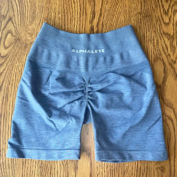 Alphalete Amplify Shorts 3.5" Inseam - Image 2
