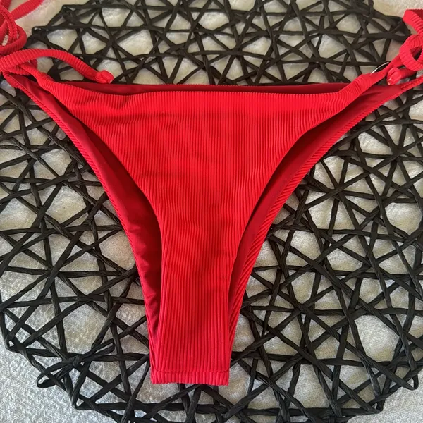 Beach Riot Soleil Bikini Bottom. Size Small, Red. $78 - Image 8