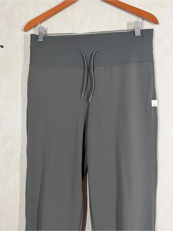Vuori Women’s Daily Jogger Pants Pull On High Rise in Green L - Image 4